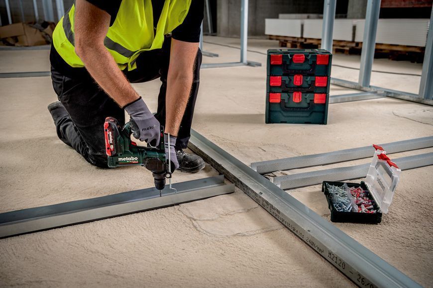 Акумуляторний перфоратор Metabo BH 18 LTX BL 16 2х4.0 Аг 600324800 фото