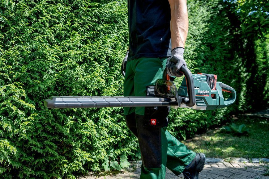 Аккумуляторный кусторез Metabo HS 18 LTX BL 65 каркас 601723850 фото