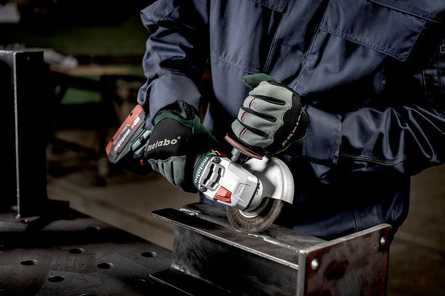 Аккумуляторная болгарка Metabo WVB 18 LT BL 11-125 Quick 2х5.5 Ач 613057660 фото