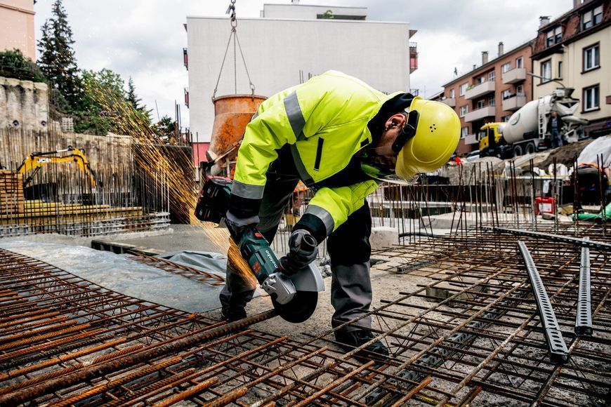 Аккумуляторная болгарка Metabo WPB 36-18 LTX BL 24-230 Quick 2х8.0 Ач 613103810 фото