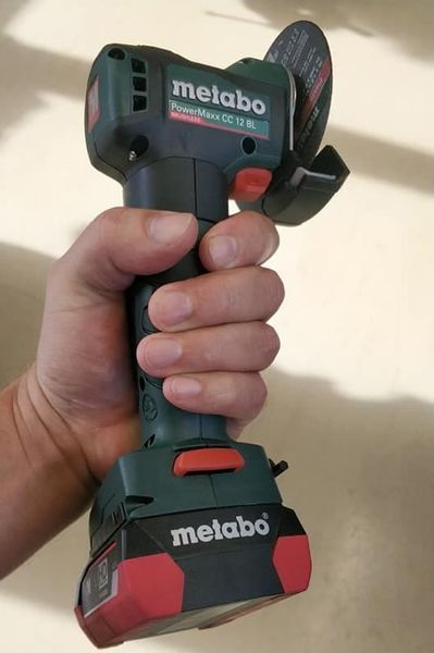 Аккумуляторная болгарка Metabo PowerMaxx CC 12 BL 2х4.0 Ач 600348800 фото