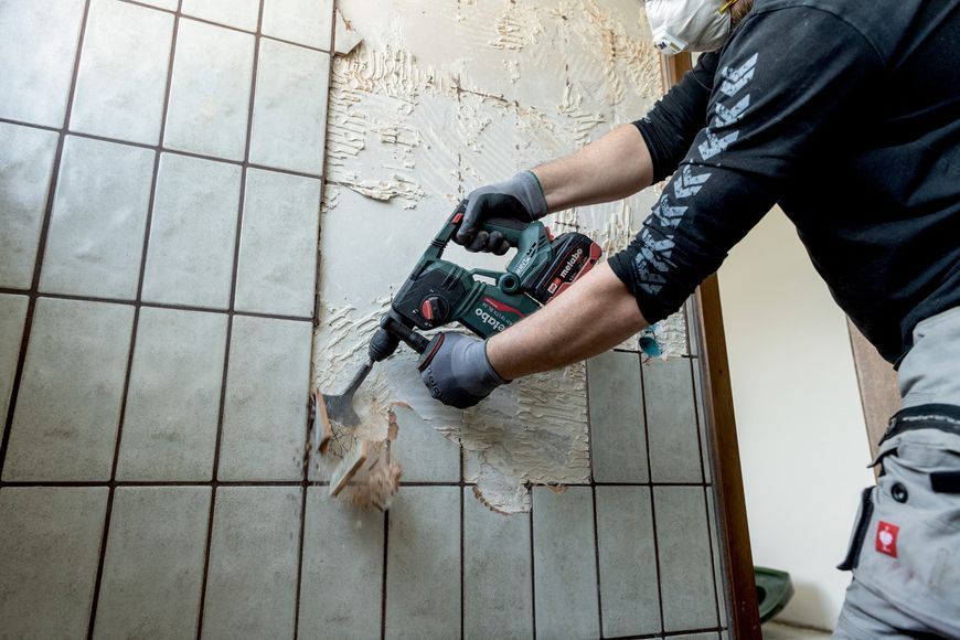 Акумуляторний перфоратор Metabo KH 18 LTX BL 24 2х4.0 Аг 2х5.5 Аг 601713660 фото