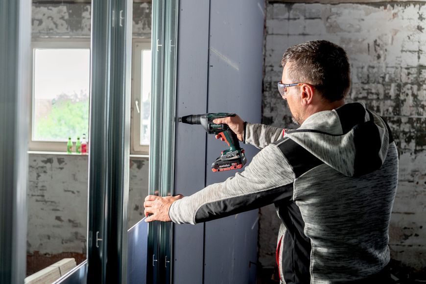 Аккумуляторный шуруповерт для гипсокартона Metabo TBS 18 LTX BL 5000 2х4 Ач + Speed ​​Fix 57 620063540 фото