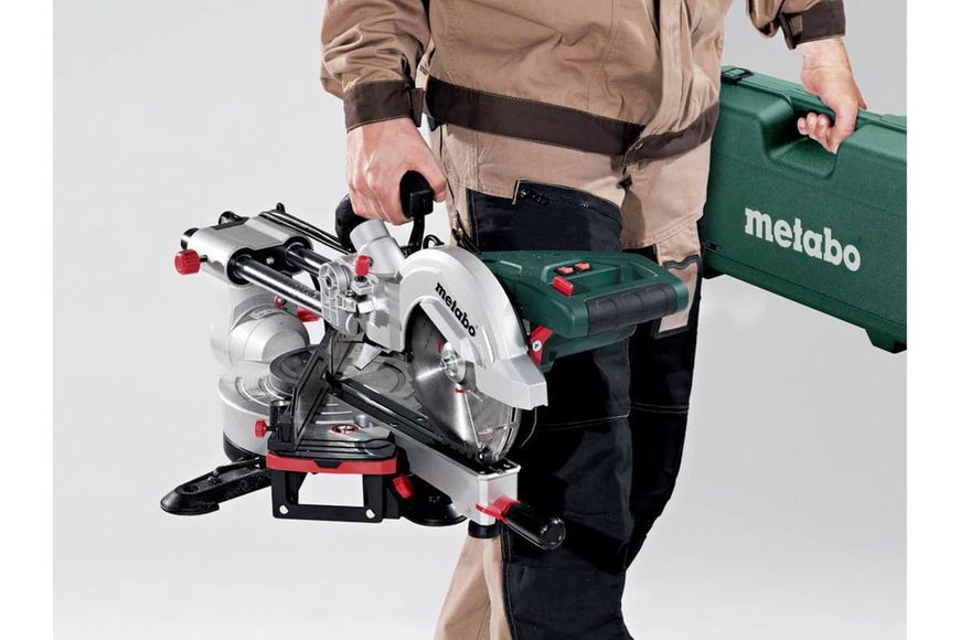 Торцювальна пила з протяжкою Metabo KGS 305 M 619305000 фото