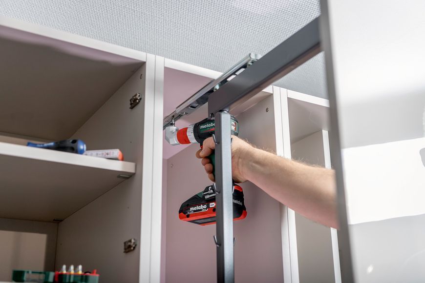 Аккумуляторная ударная дрель-шуруповерт Metabo SB 18 L BL Q каркас в кейсе 613158840 фото