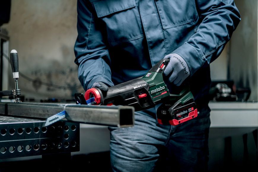 Аккумуляторная сабельная пила Metabo SSEP 18 LT BL каркас в кейсе 601617840 фото