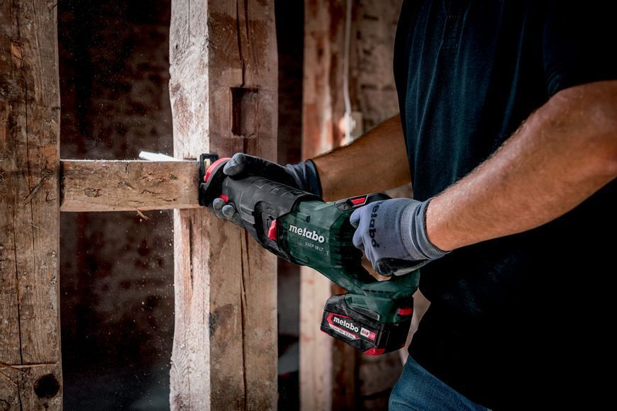Акумуляторна шабельна пила Metabo SSEP 18 LT каркас 601616850 фото