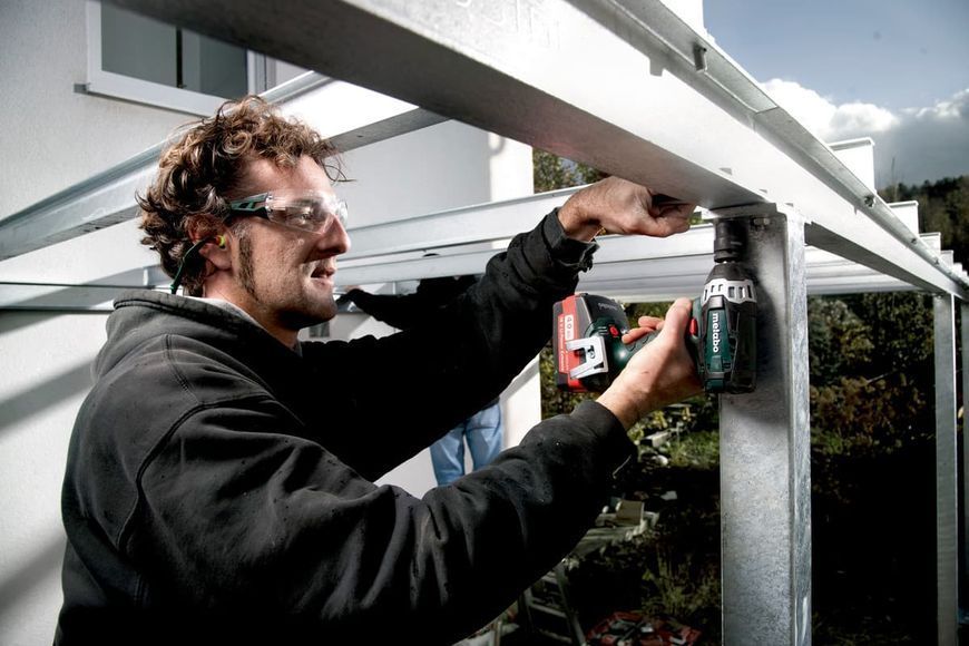 Аккумуляторный ударный гайковерт Metabo SSW 18 LTX 200 2х4 Ач 602195500 фото
