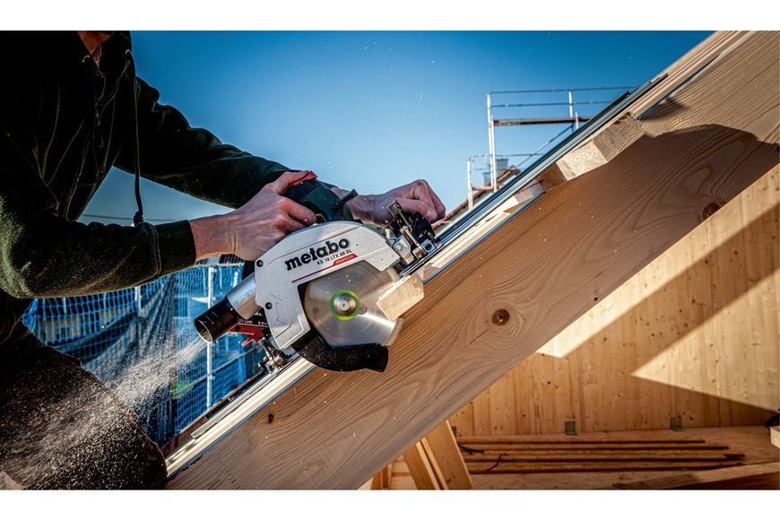 Аккумуляторная ручная дисковая пила Metabo KS 18 LTX 66 BL каркас в кейсе 611866840 фото