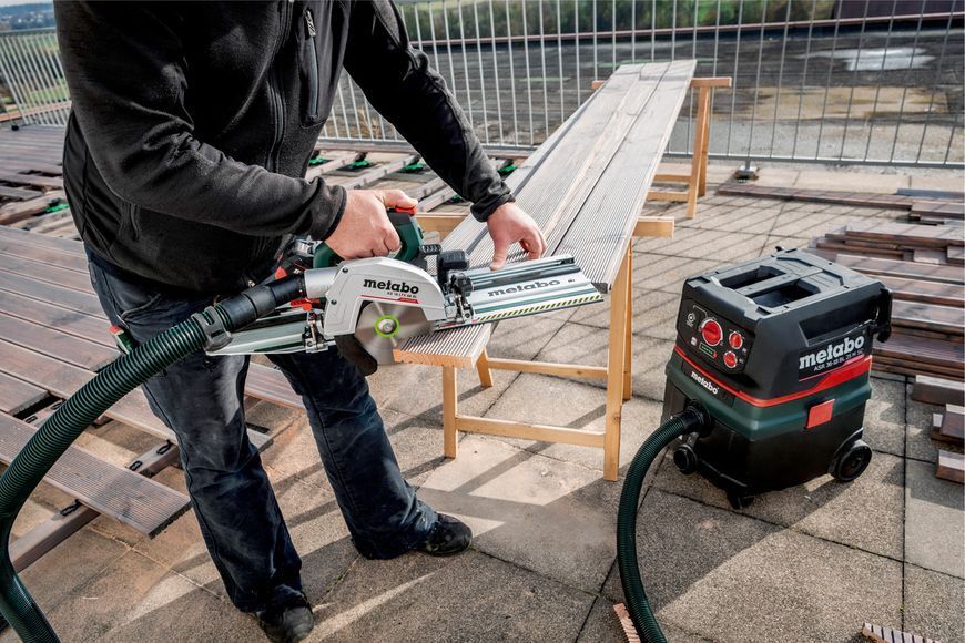Аккумуляторная ручная дисковая пила Metabo KS 18 LTX 66 BL каркас в кейсе 611866840 фото