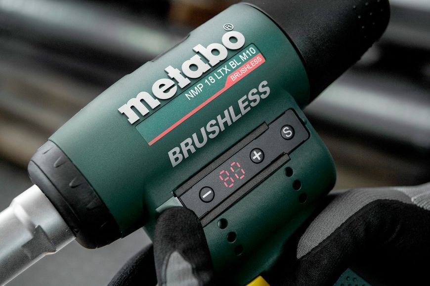 Акумуляторний пістолет для різьбових заклепок Metabo NMP 18 LTX BL M10 каркас в кейсі 601788840 фото