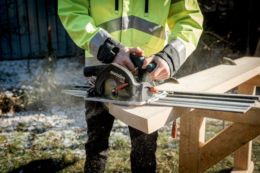 Акумуляторна ручна дискова пила Metabo KS&nbsp;18&nbsp;LTX&nbsp;57&nbsp;BL каркас 611857850 фото
