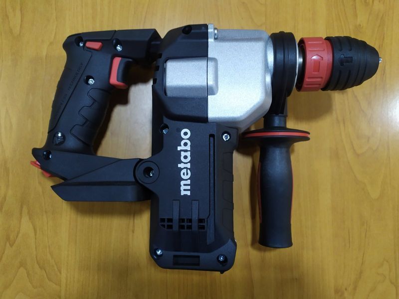 Аккумуляторный перфоратор Metabo KHA 18 LTX BL 24 Quick SE каркас 600149850 фото