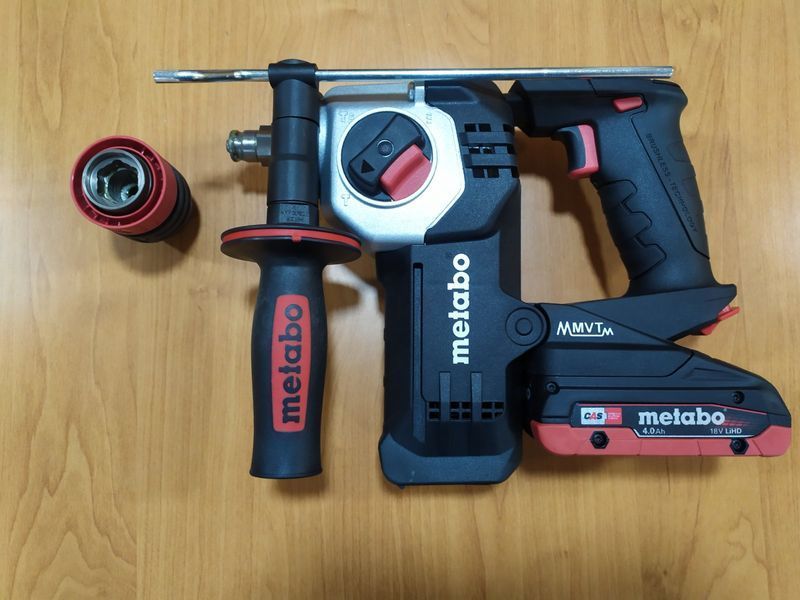 Аккумуляторный перфоратор Metabo KHA 18 LTX BL 24 Quick SE каркас 600149850 фото