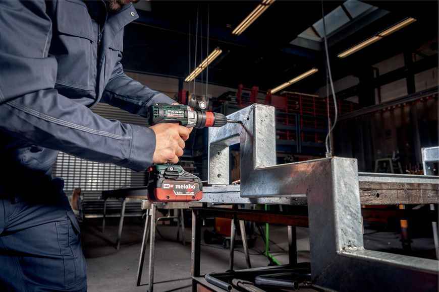 Аккумуляторный шуруповерт-резьбонарезчик Metabo GB 18 LTX BL Q I каркас 602362850 фото