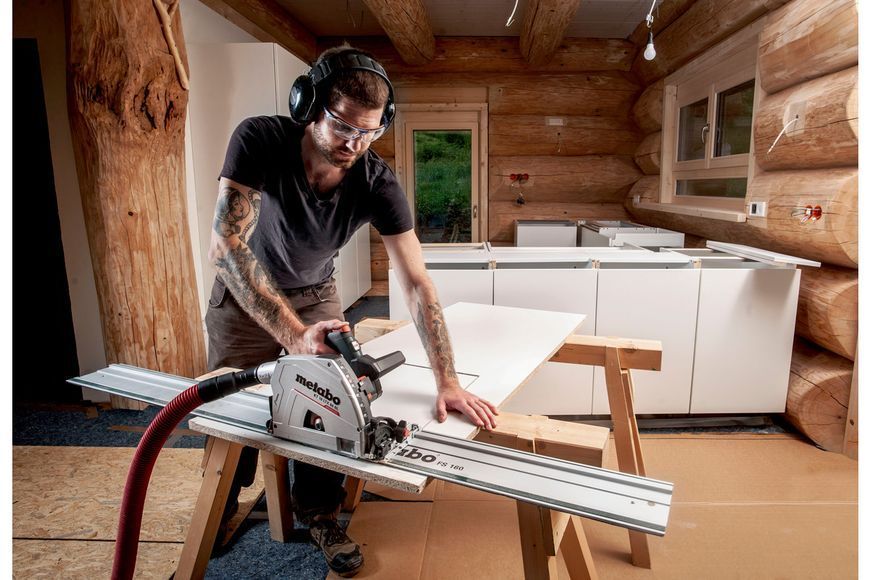 Акумуляторна занурювальна дискова пила Metabo KT 18 LTX 66 BL каркас в кейсі 601866840 фото